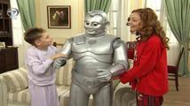 İyi Aile Robotu 1. Bölüm İzle