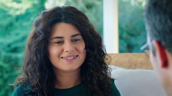 Narin Kumru'nun Gitmesini İstemiyor | Yemin 280. Bölüm
