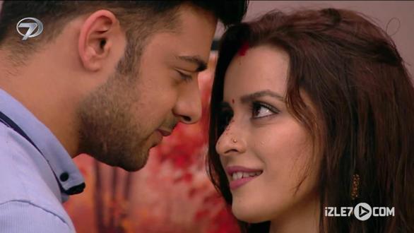 Shivam Ve Riya'nın Romantik Anları