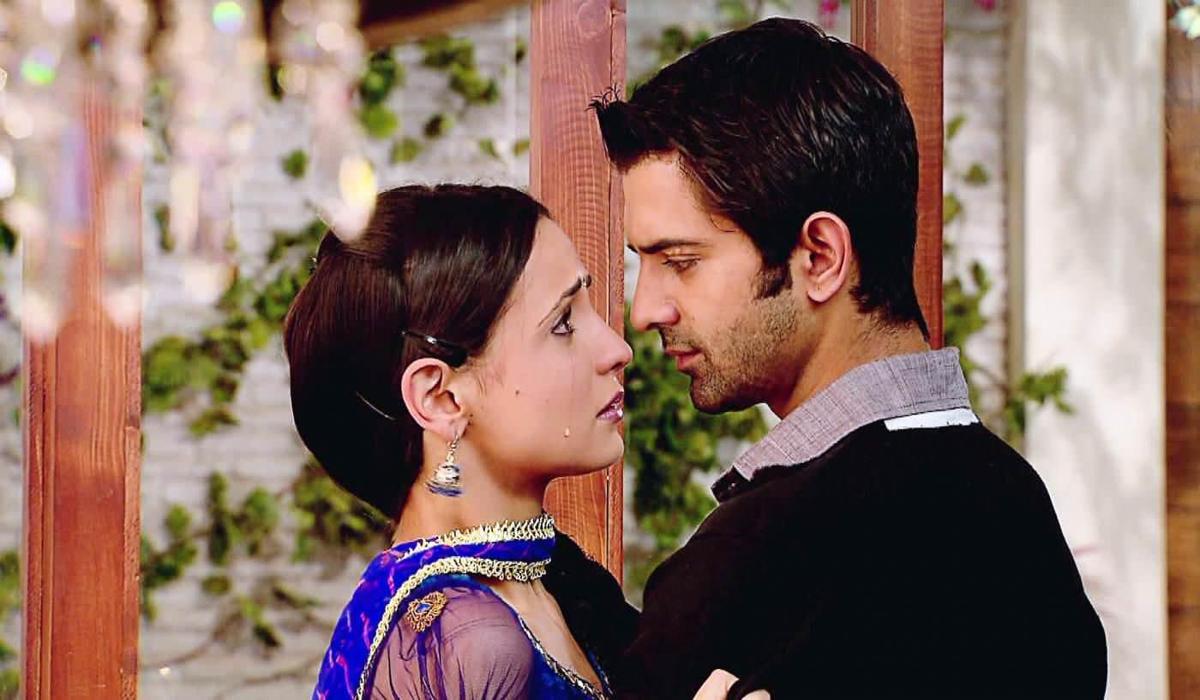 Bir garip aşk 1 bölüm türkçe altyazılı izle