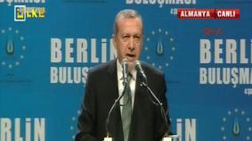 BERLİN'DE TARİHİ KONUŞMA