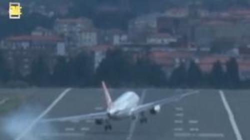 THY UÇAĞI TEHLİKE ATLATTI