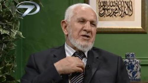 KRAVAT VE ŞAPKA TAKMAK HARAM MI?