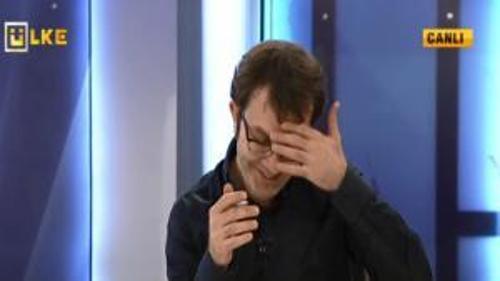 TURGAY GÜLER'DEN GÜLDÜREN DİL SÜRÇMESİ