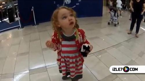 İLK DEFA EZAN SESİ DUYAN ÇOCUK