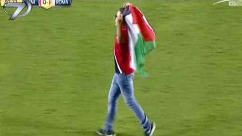 REAL MADRİD - ROMA MAÇINDA FİLİSTİN PROTESTOSU