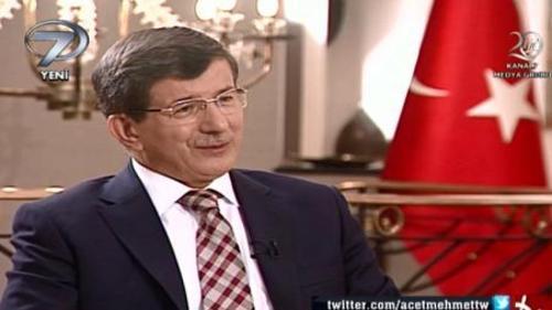 DAVUTOĞLU'NU DUYGULANDIRAN OLAY