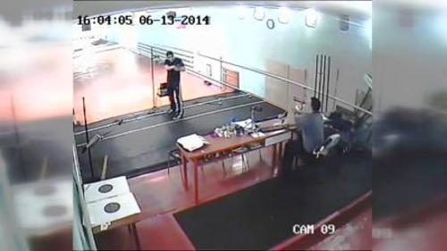 SİLAHLA ŞAKA YAPARKEN ANTRENÖRÜNÜ ÖLDÜRDÜ