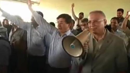 İSLAM DÜNYASI NEDEN DAVUTOĞLU'NU İSTİYOR