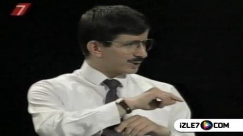 AHMET DAVUTOĞLU'NUN 20 YIL ÖNCEKİ GÖRÜNTÜSÜ