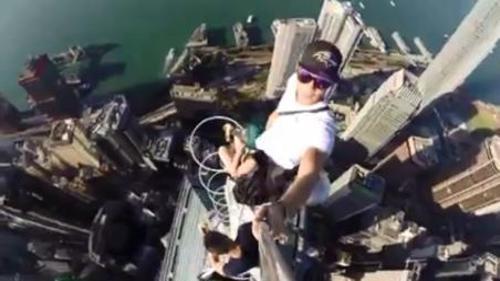 DÜNYANIN EN ÇILGIN SELFIESİ