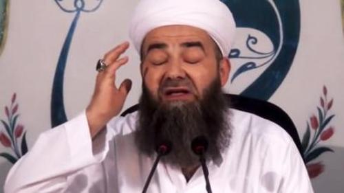 CÜBBELİ AHMET HOCA ÇOK KIZDI!