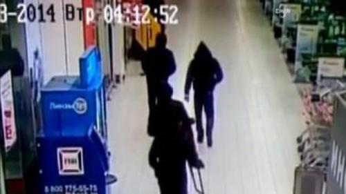 SOYGUNCULAR GÜPEGÜNDÜZ ATM'Yİ BÖYLE GÖTÜRDÜLER