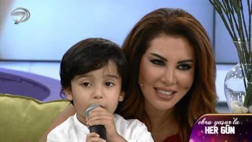 ÇILGIN SEDAT'IN OĞLU YAĞIZ İHLAS SURESİ'Nİ OKUYOR