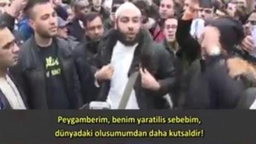 MÜSLÜMAN FRANSIZ PARİS'TE BÖYLE İSYAN ETTİ