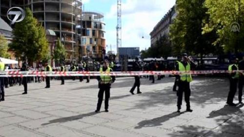 SANAT ADI ALTINDA HZ. MUHAMMED'E HAKARET 