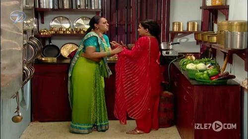 Urmila Gopi'yi Cezalandırdı!