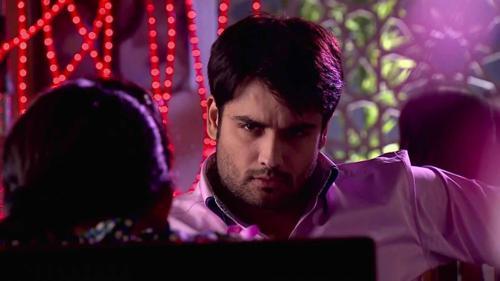 Yalancı Bahar 111. Bölüm İzle