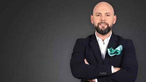 &Uuml;lke&rsquo;de Başka Şeyler